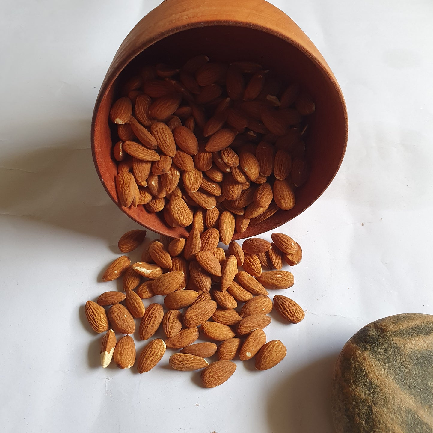 Premium Almonds (Badam Giri) from Gilgit Baltistan – Organic, Fresh & Nutrient-Rich | 100g – 1000g Packs