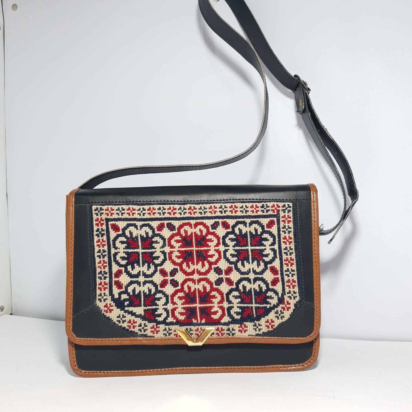 Handmade Embroidered Leather Bag for Women - Gilgit Baltistan Artisan Crossbody Bag with Geometric Motif