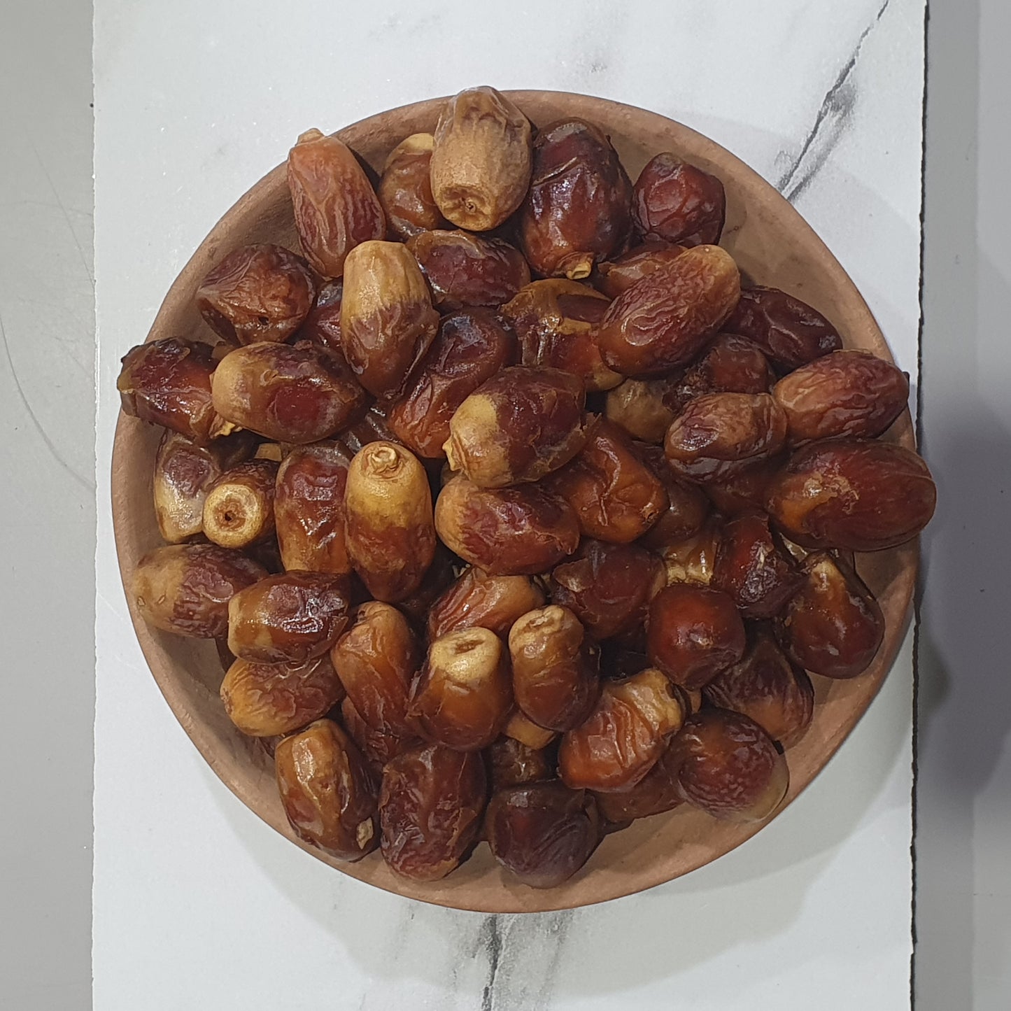 Premium Semi Dry Zahidi Dates from Iran – Fresh & Healthy Packs