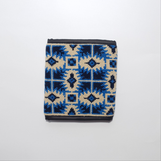 Handmade Men's Embroidered Woolen Wallet from Gilgit Baltistan - 9 Pocket Eco-Friendly Design