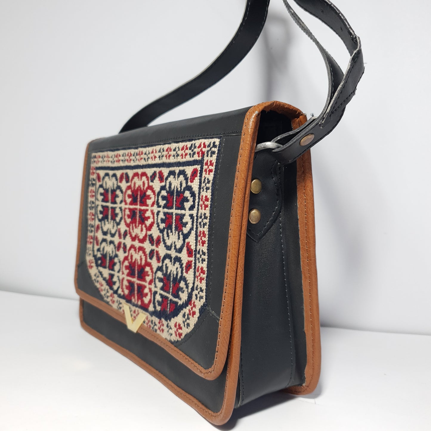 Handmade Embroidered Leather Bag for Women - Gilgit Baltistan Artisan Crossbody Bag with Geometric Motif