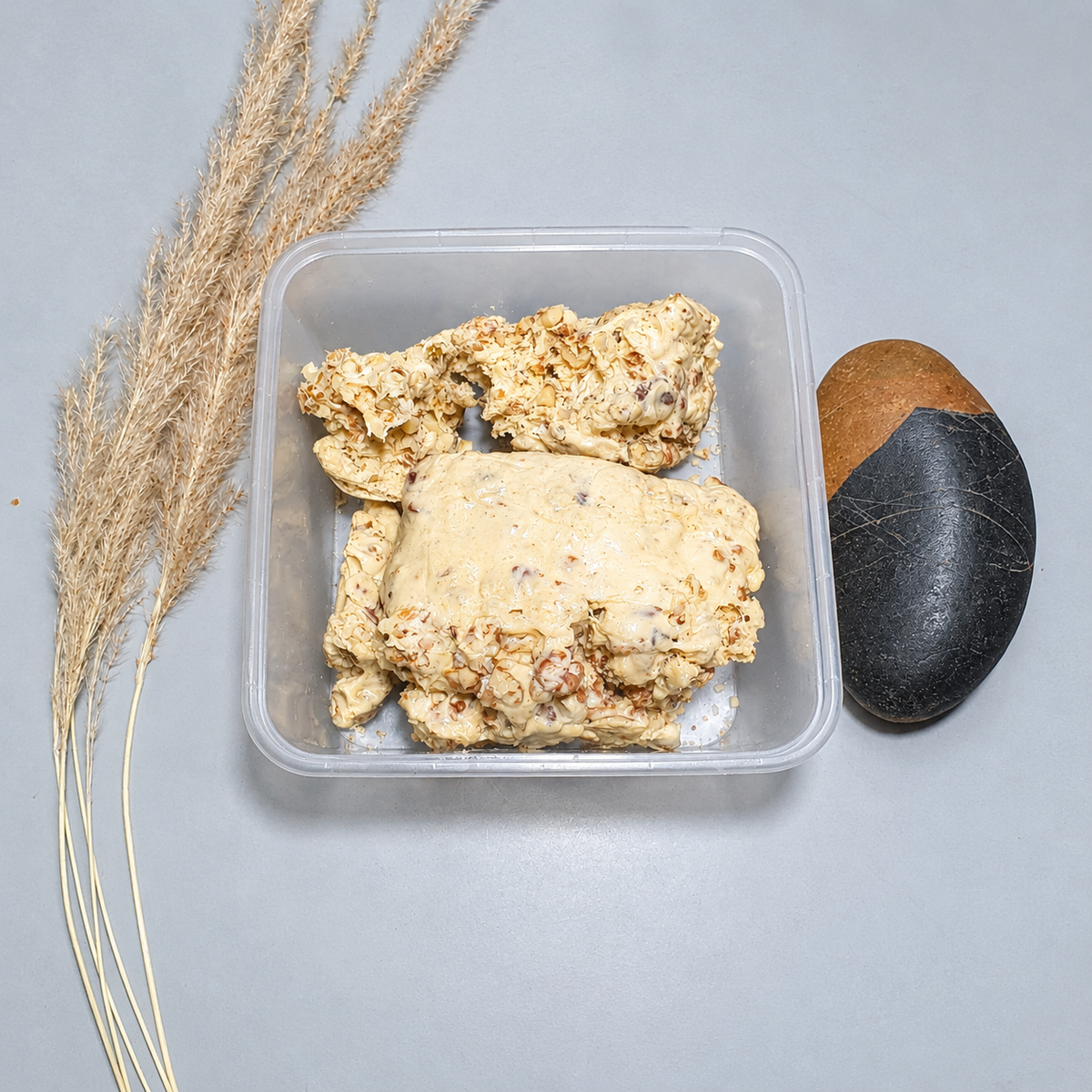 White creamy kilao walnuts and cream from gilgit mart