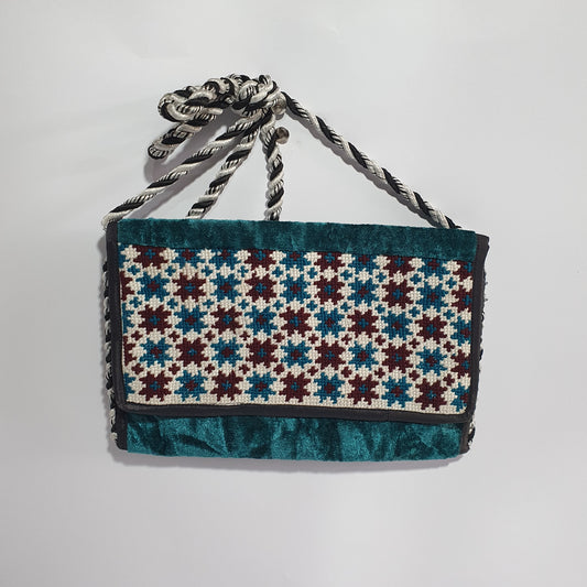 Handmade Green Velvet Clutch Wallet - 5 Compartment Gilgit Baltistan Embroidered Purse