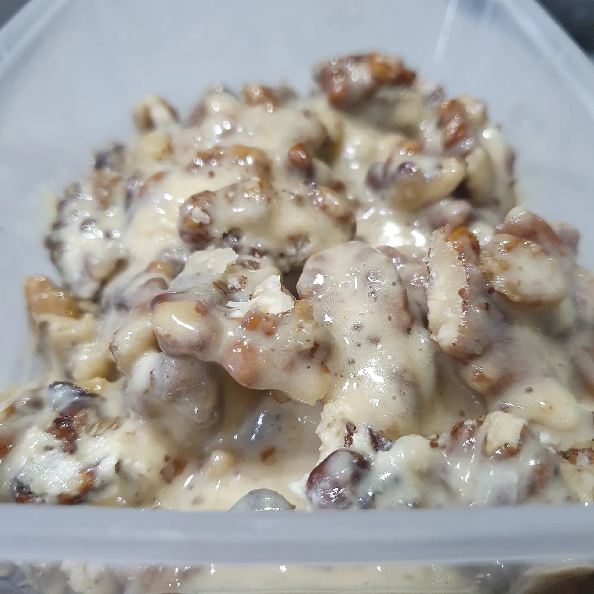 White Kelao texture — creamy fudge with roasted walnuts